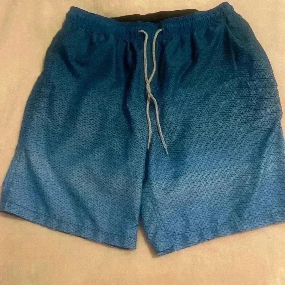 Kirkland Signature Men’s Large blue ombré drawstring swim shorts with liner